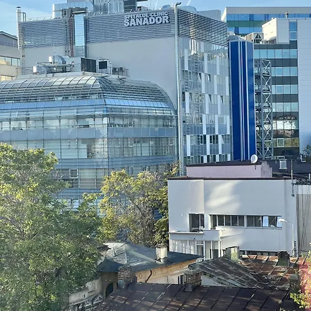 Downtown Victoria By Citybookings 布加勒斯特