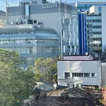 Downtown Victoria By Citybookings Бухарест