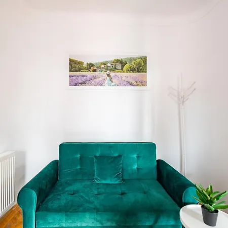 Downtown Victoria By Citybookings