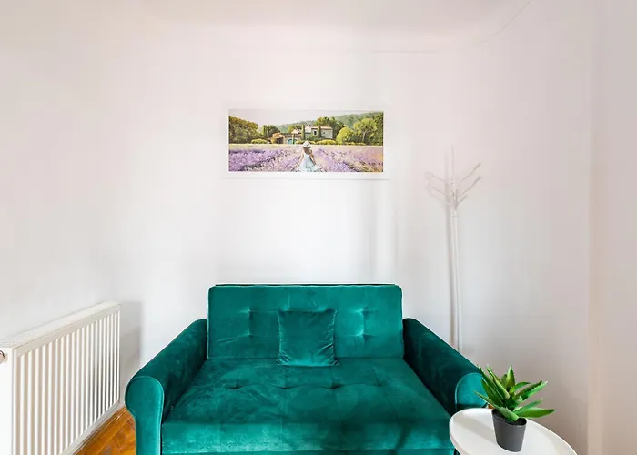 Downtown Victoria By Citybookings