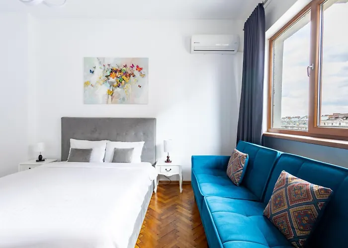 Downtown Victoria By Citybookings