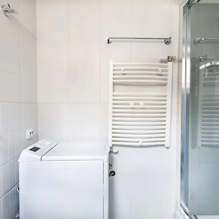 Downtown Victoria By Citybookings Apartament *