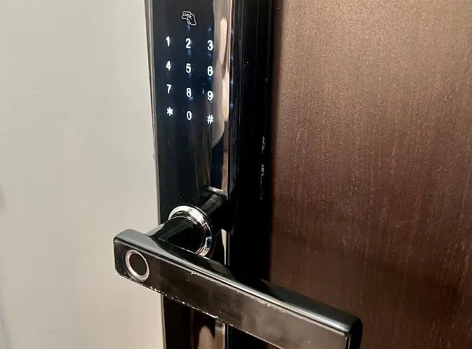 Downtown Victoria By Citybookings Bucareste