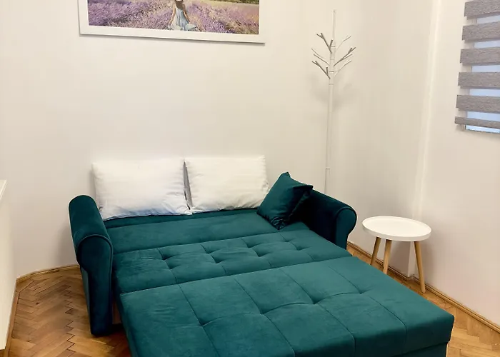 Downtown Victoria By Citybookings